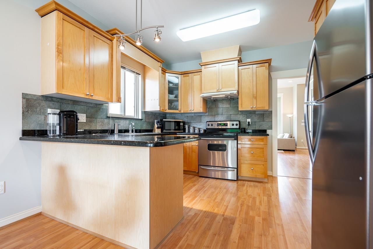 Listing Image 19