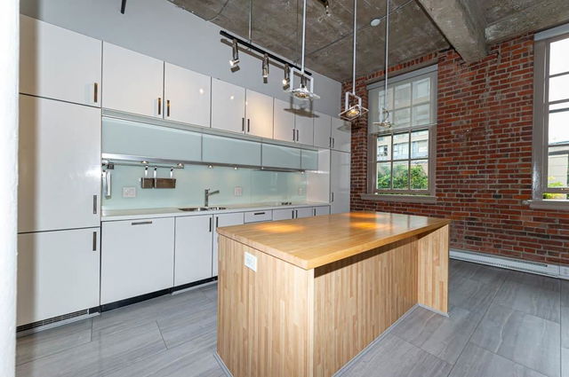 210 - 546 Beatty Street