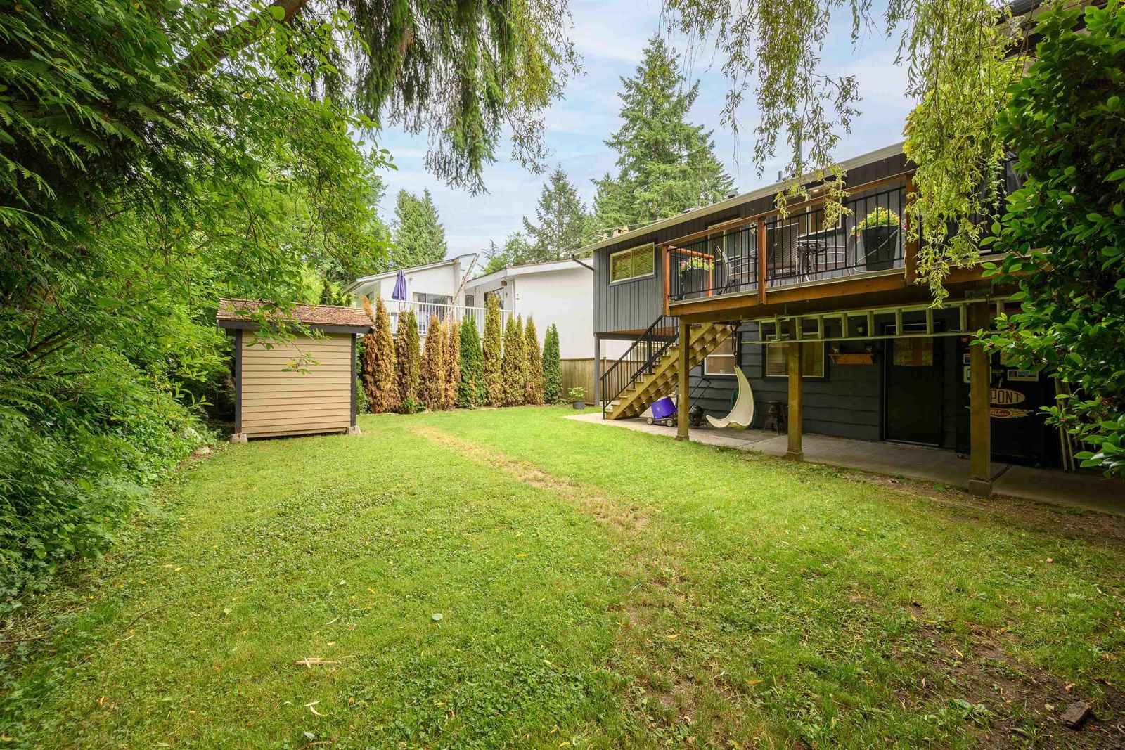 Listing Image 4