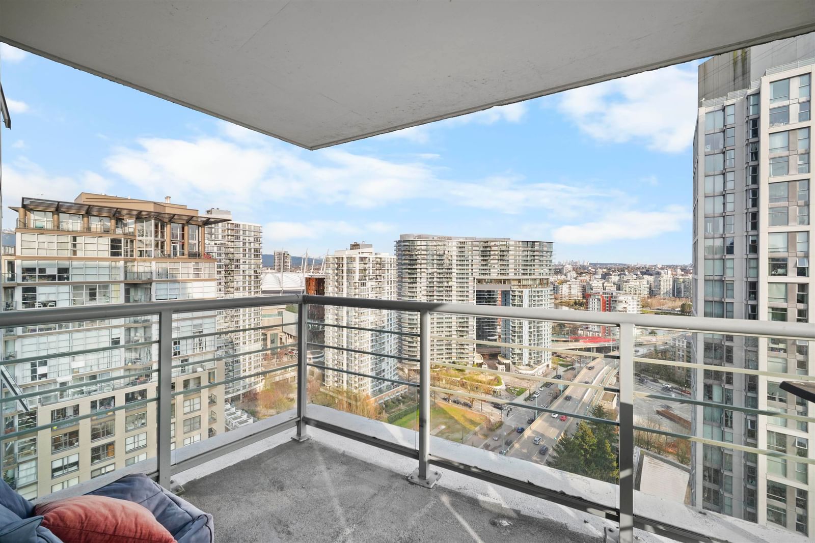 Listing Image 12