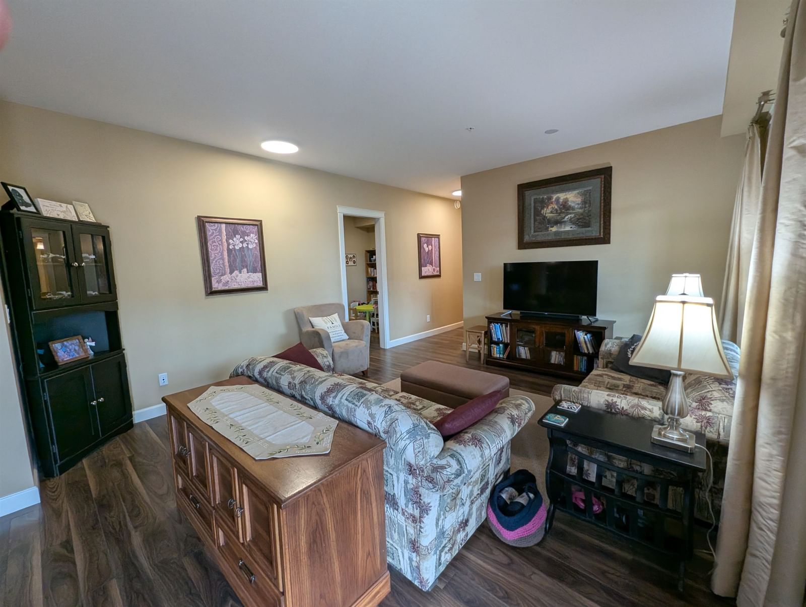 Listing Image 13