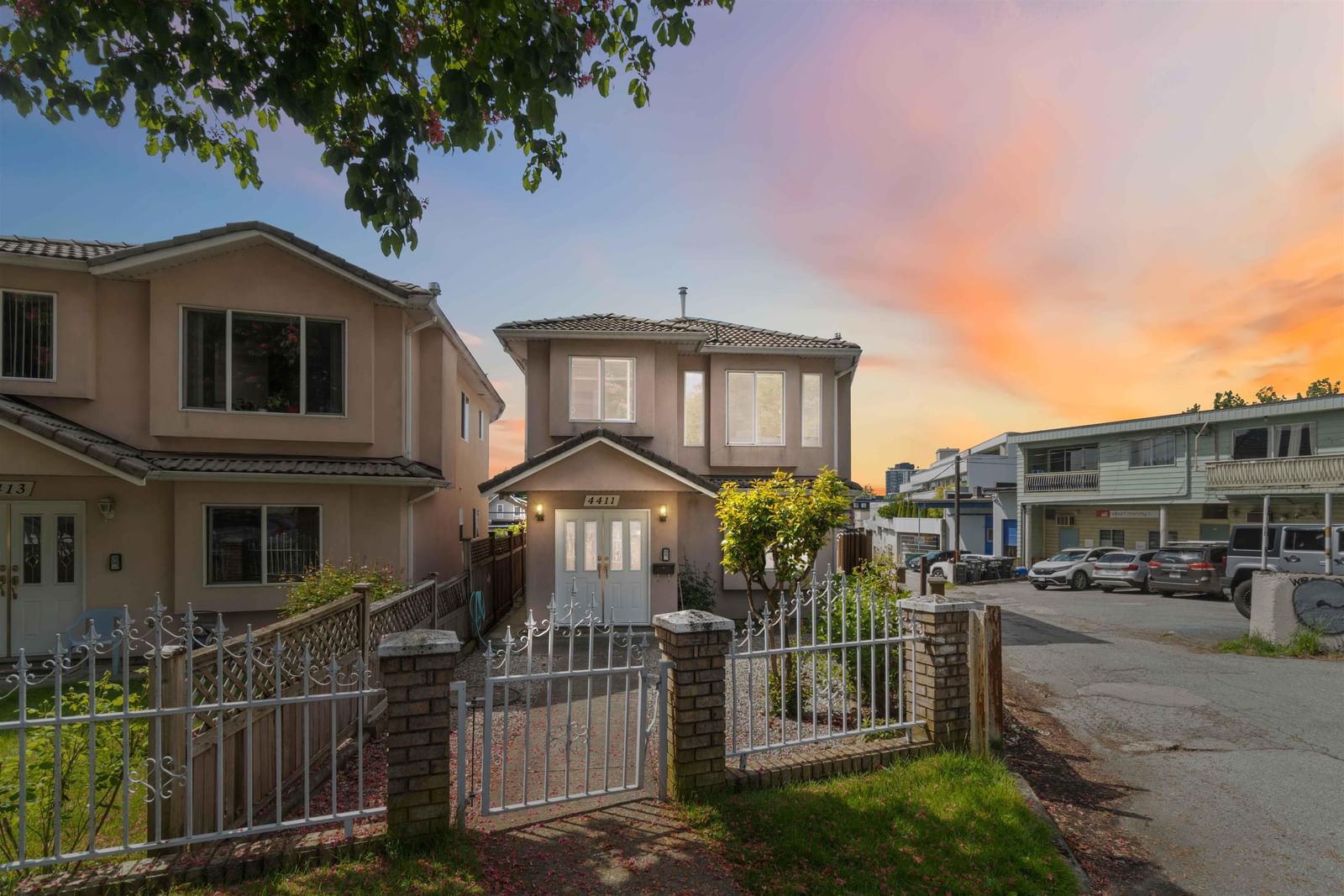 Listing Image 1