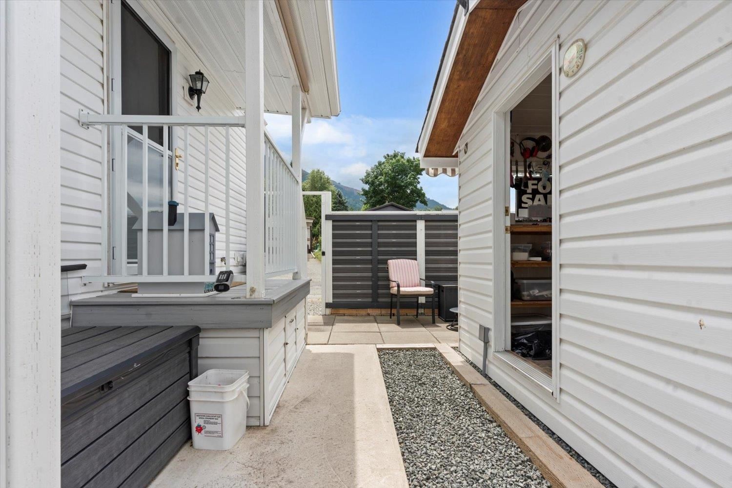 Listing Image 8