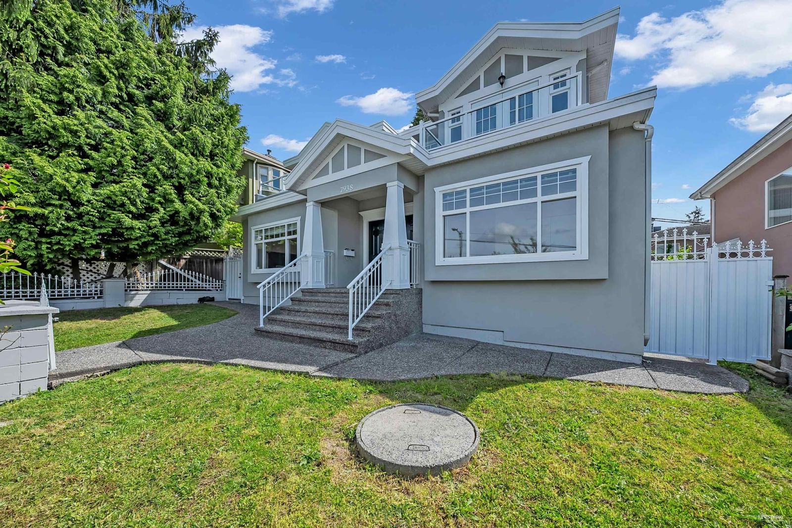 Listing Image 4