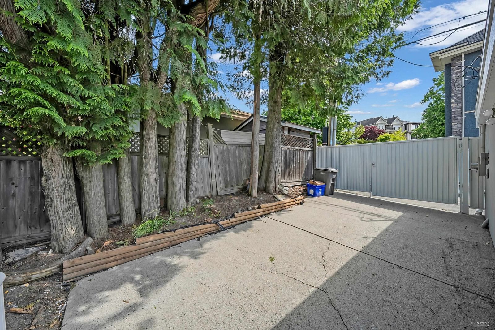 Listing Image 9