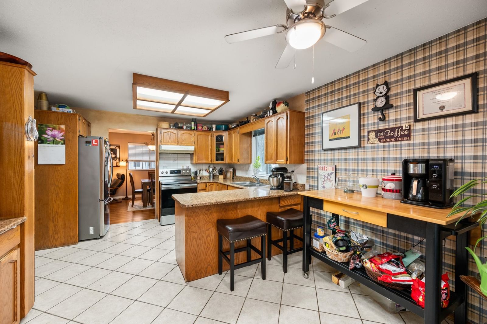 Listing Image 12