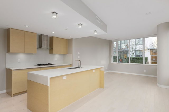 208 - 508 29th Avenue W