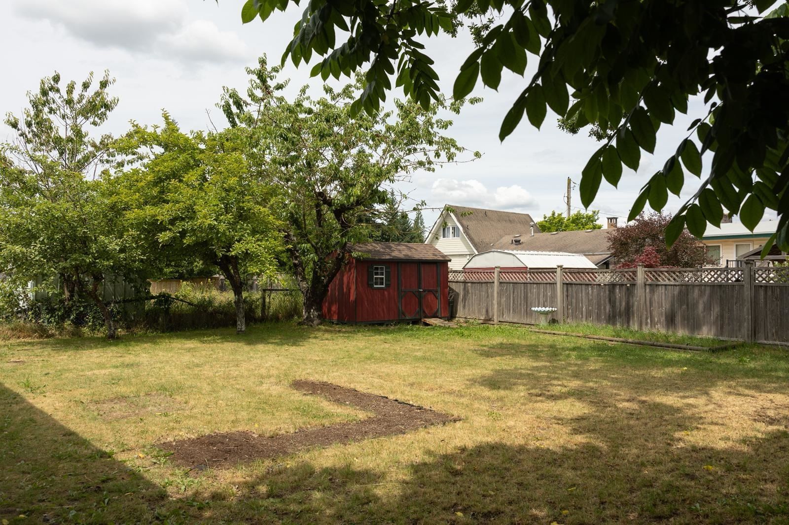 Listing Image 5