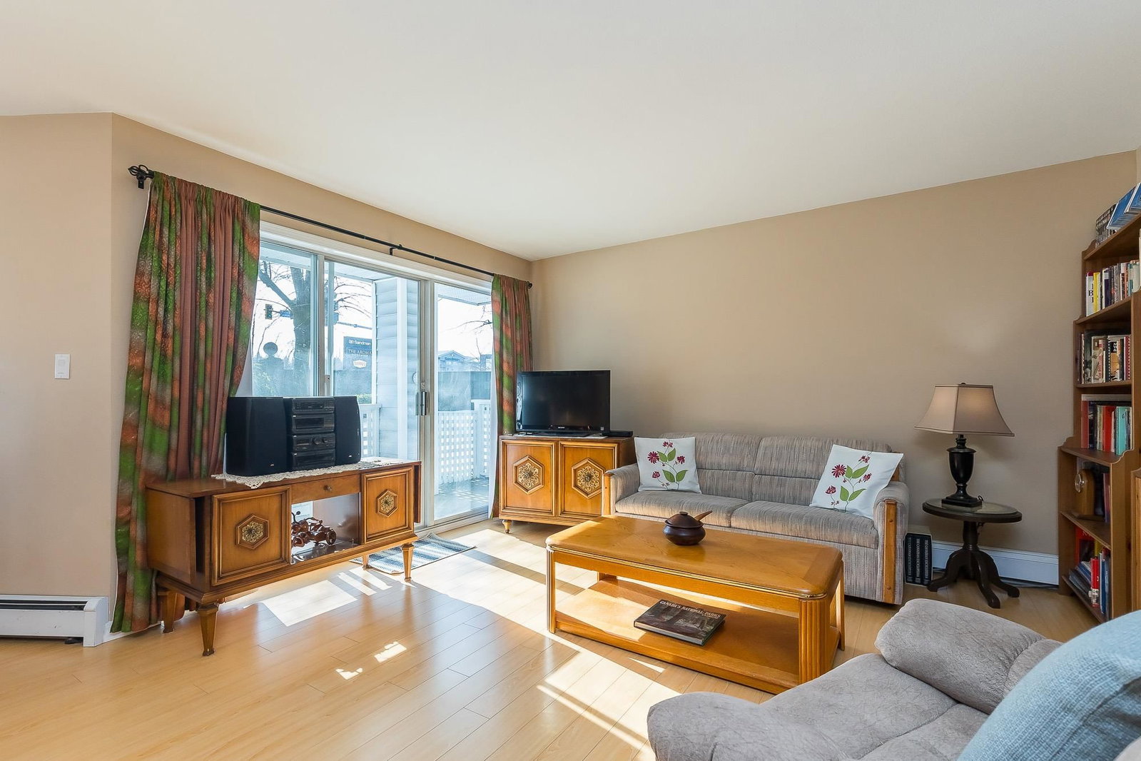 Listing Image 19