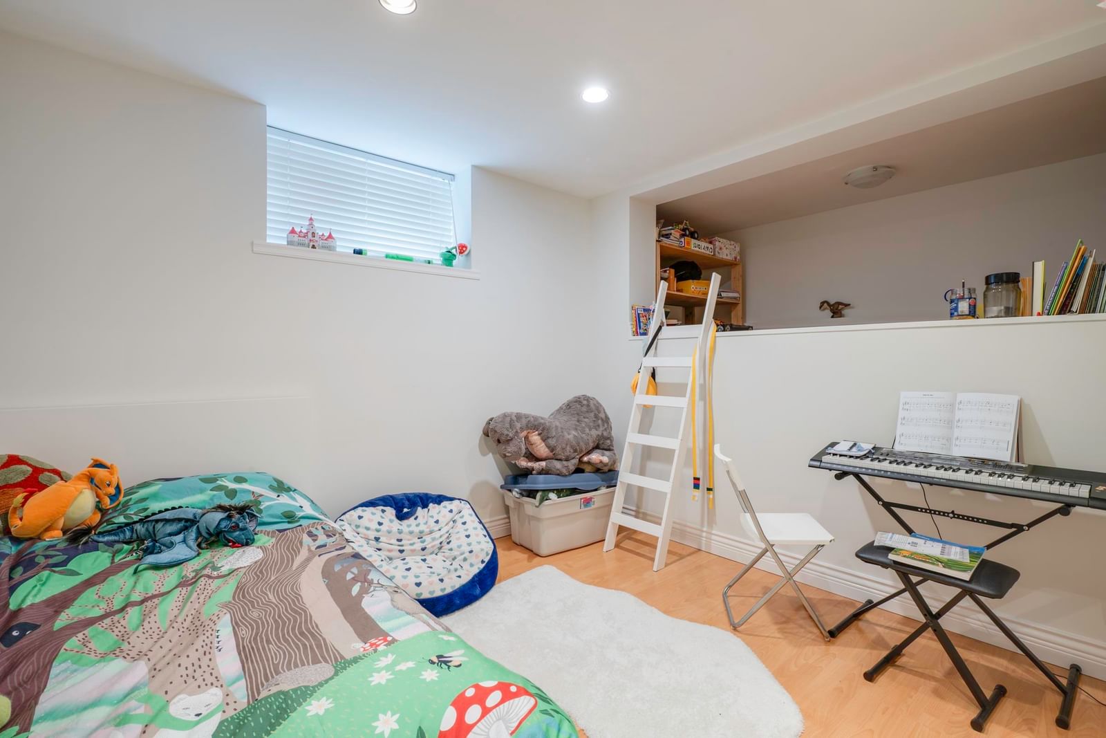 Listing Image 20