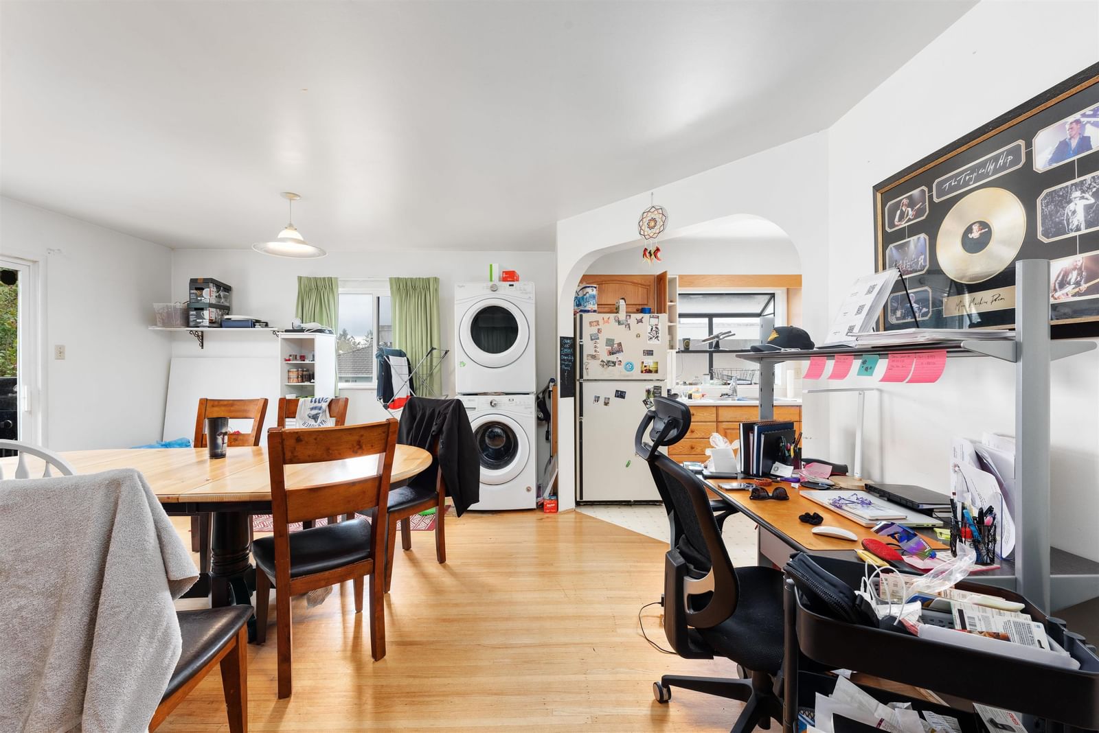 Listing Image 8