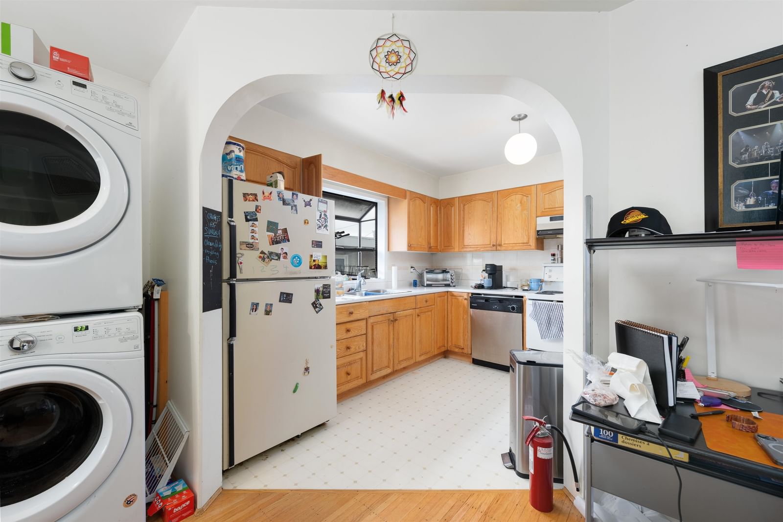 Listing Image 9
