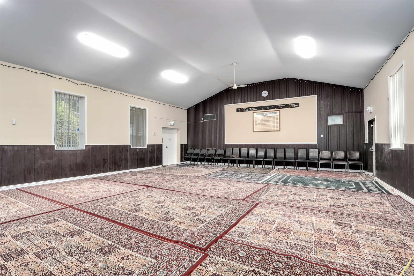 Listing Image 11