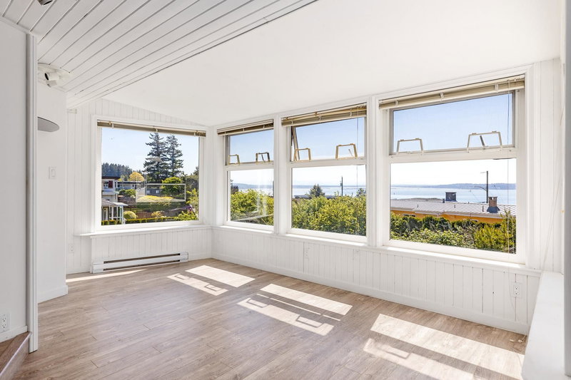 14220 Malabar Avenue, White Rock, V4B 2Y3 | Image 2