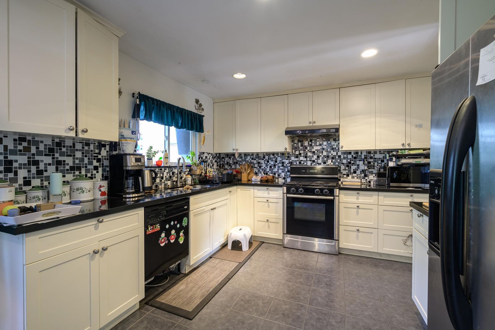 Listing Image 13