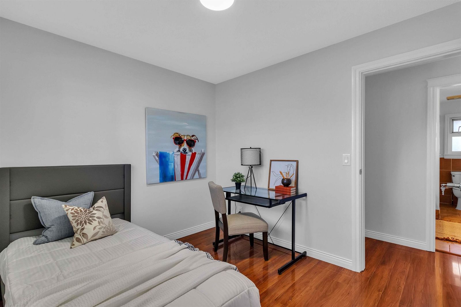 Listing Image 14