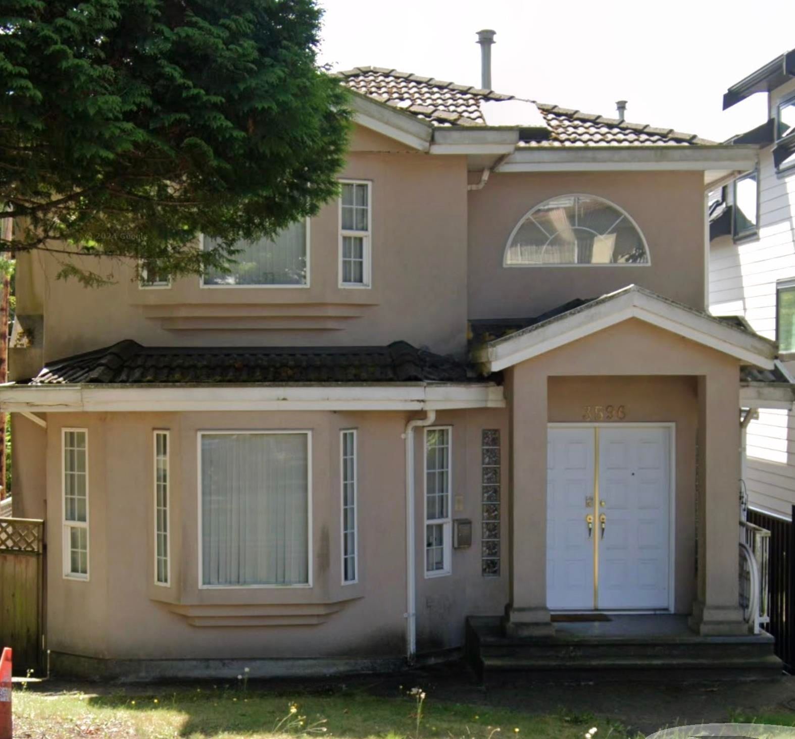 Listing Image 0