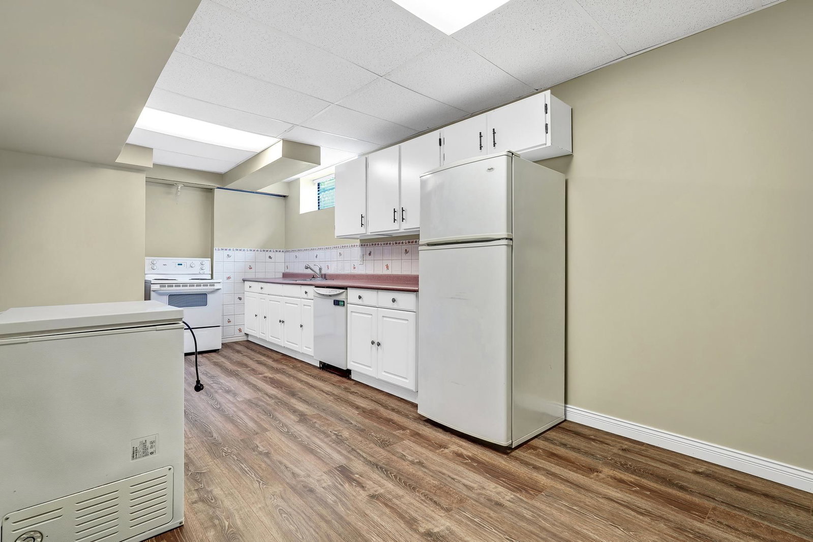 Listing Image 20
