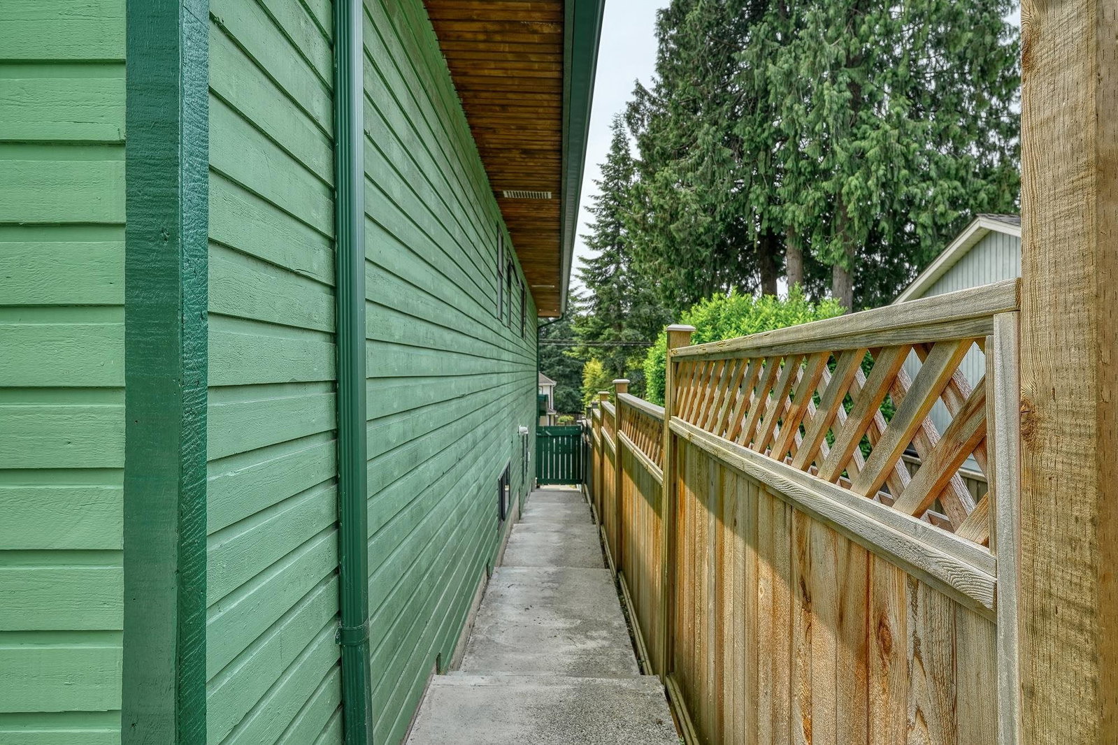 Listing Image 32