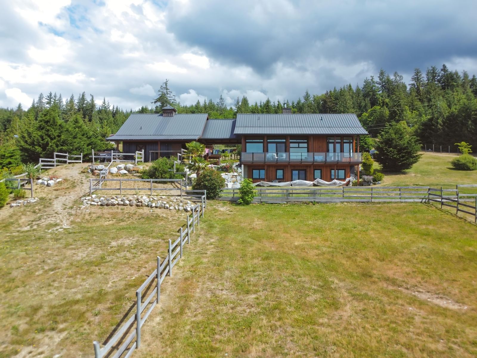 Listing Image 5
