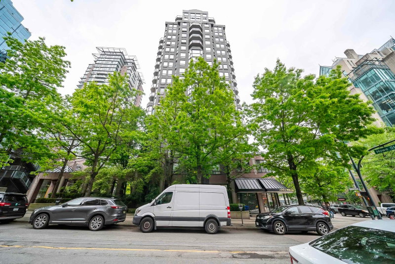 1604 - 811 Helmcken Street