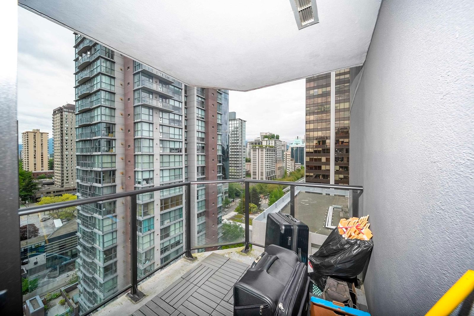 Listing Image 15