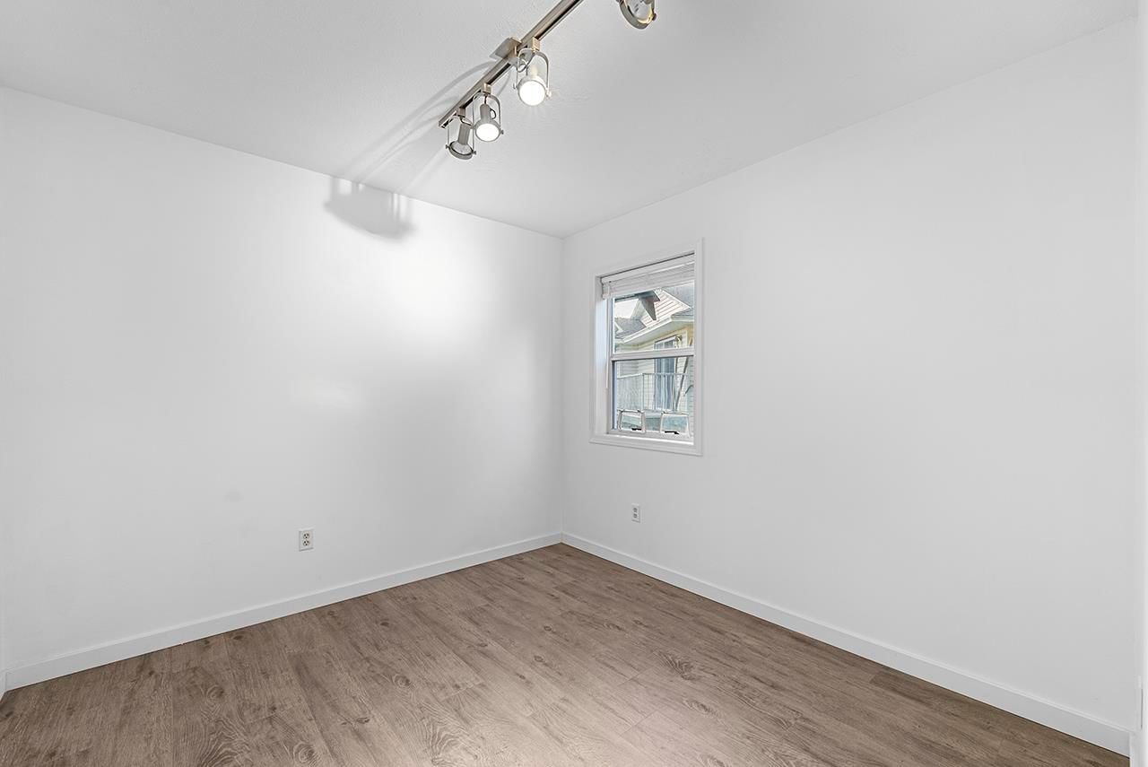 Listing Image 24