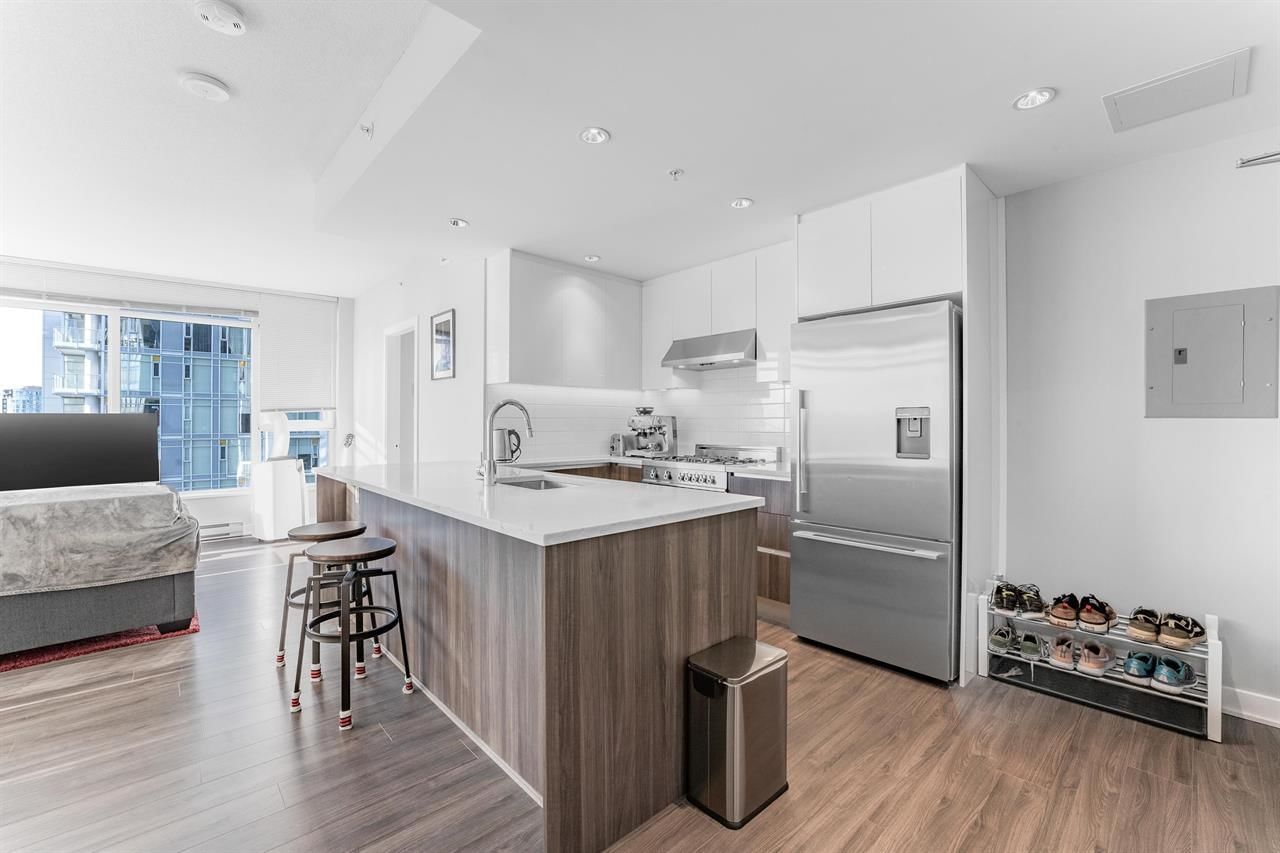 Listing Image 10