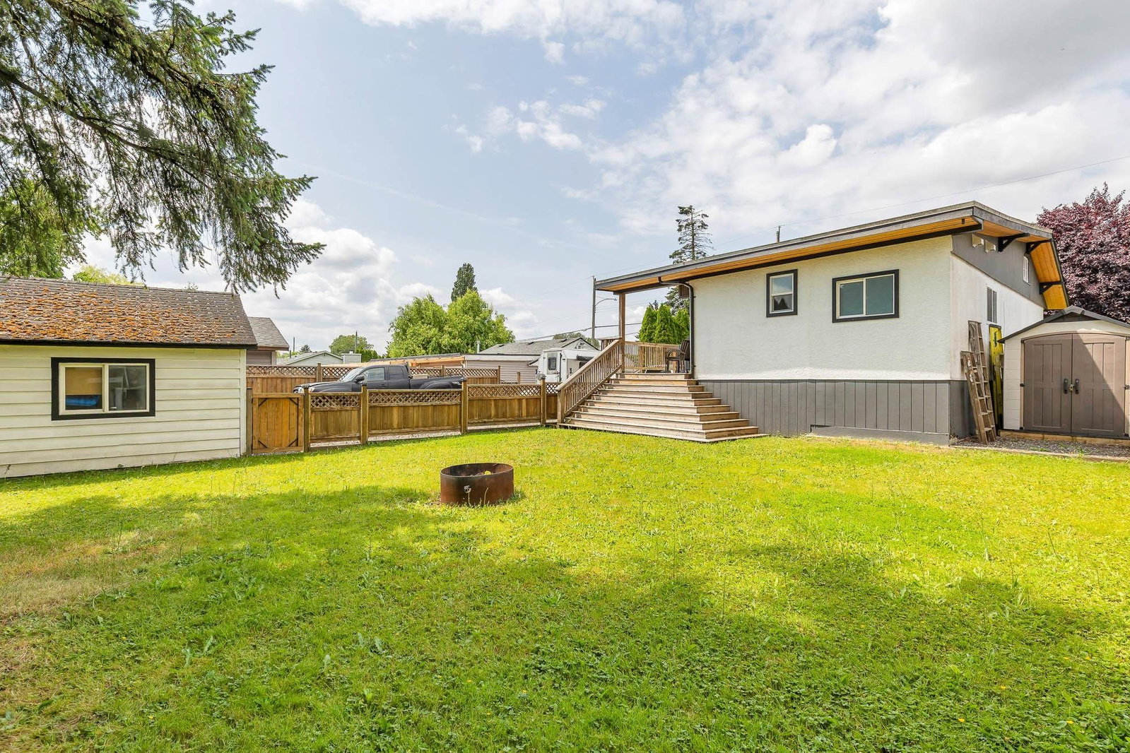 Listing Image 25