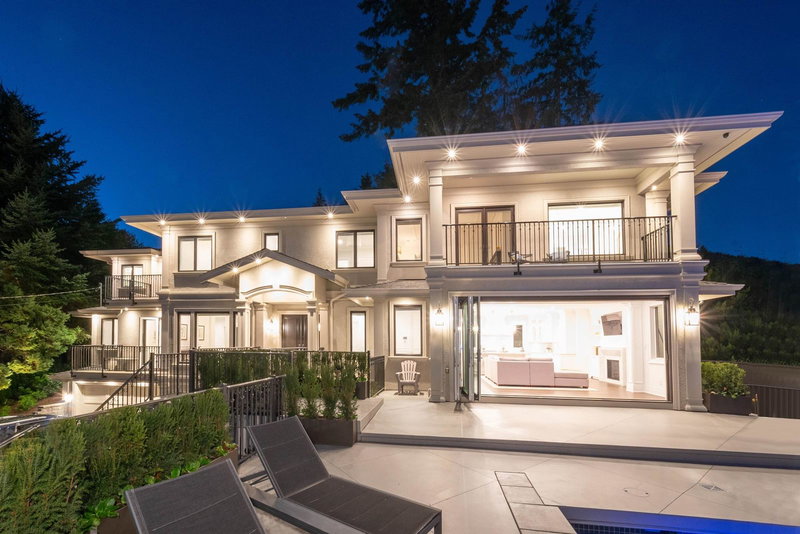 4135 Burkehill Place, West Vancouver, V7V 3M8 | Image 2