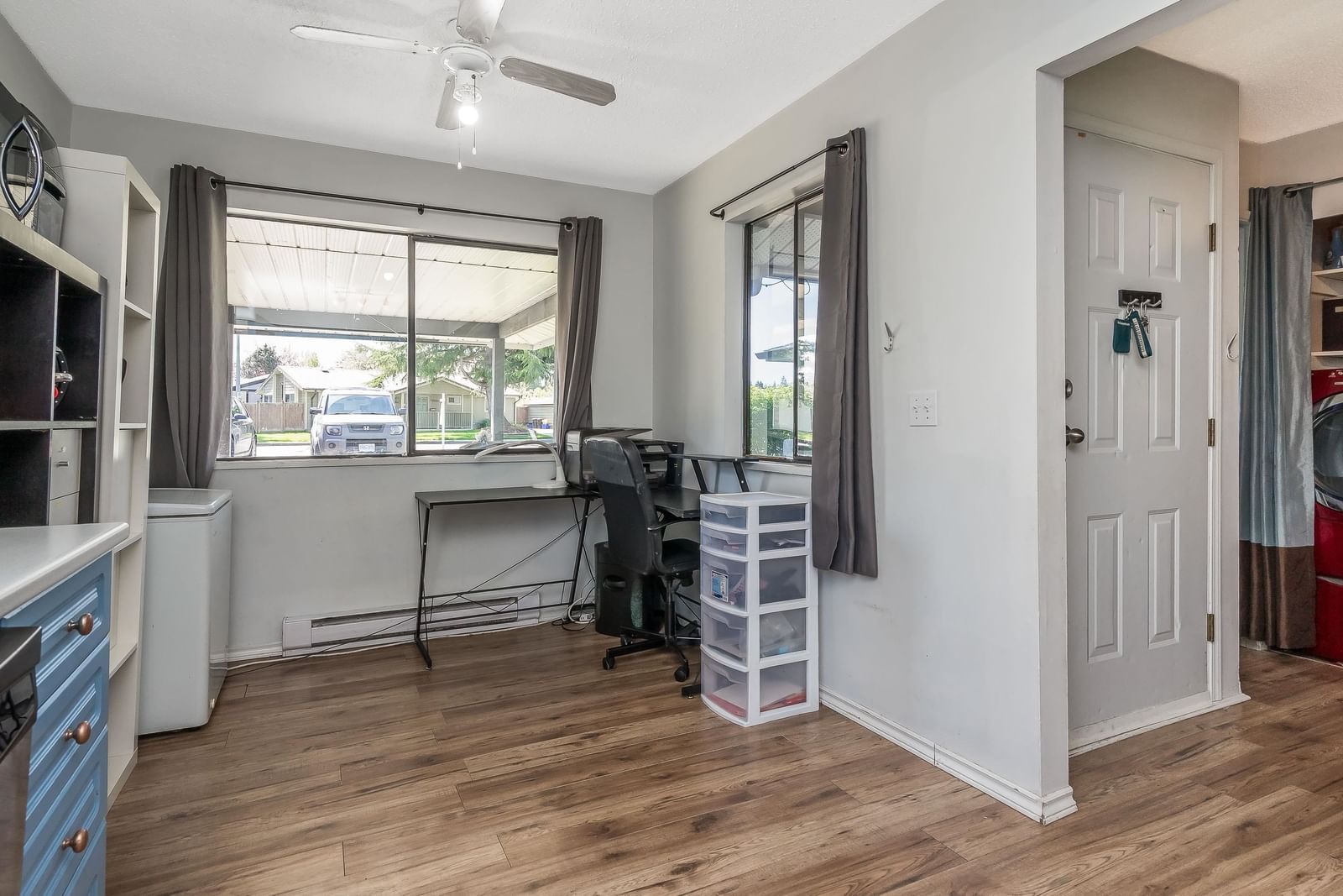 Listing Image 8