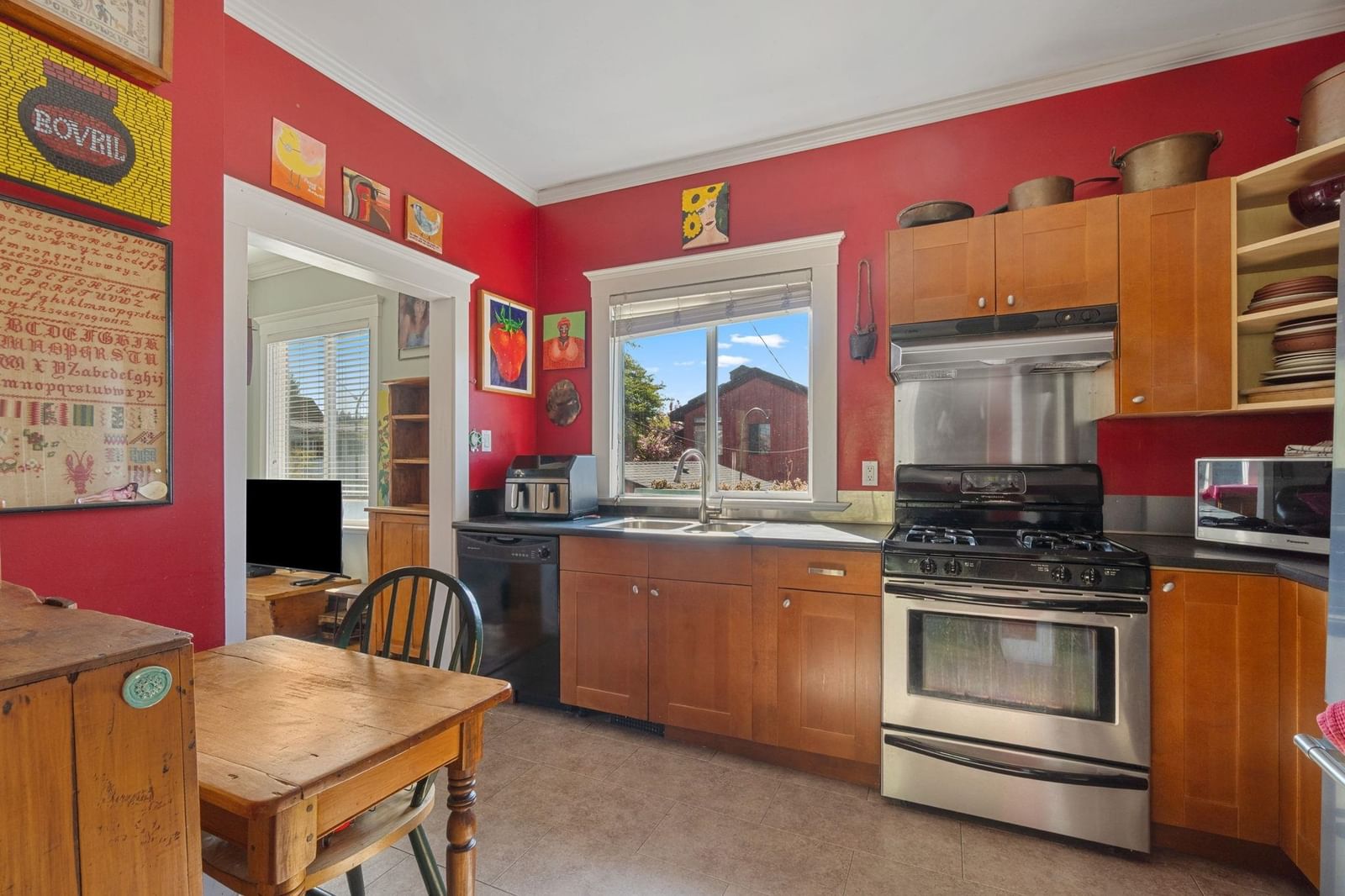Listing Image 10