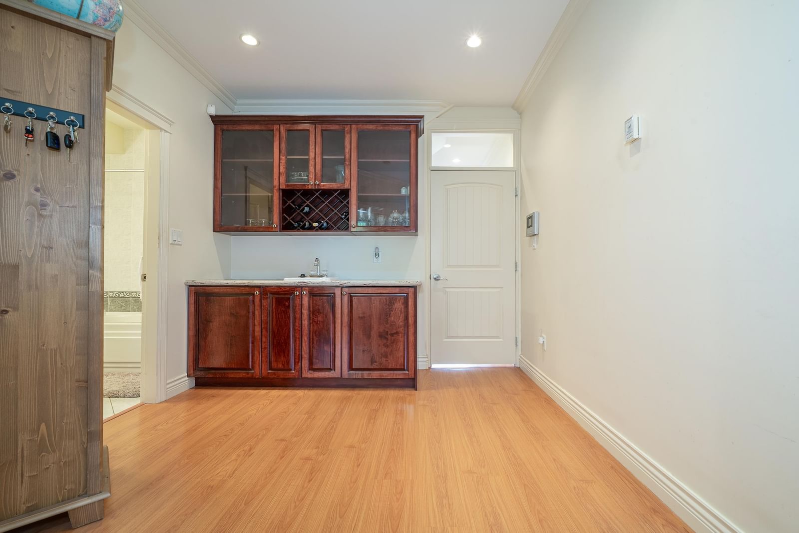 Listing Image 23