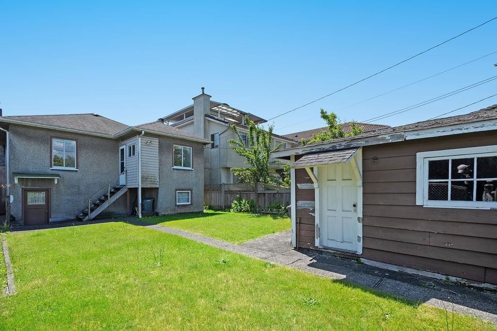 Listing Image 12