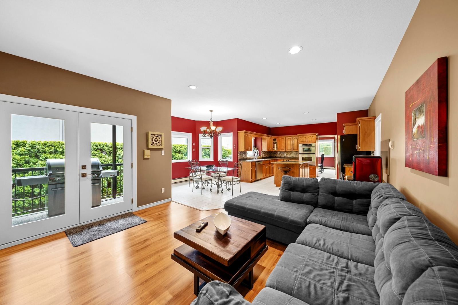 Listing Image 8