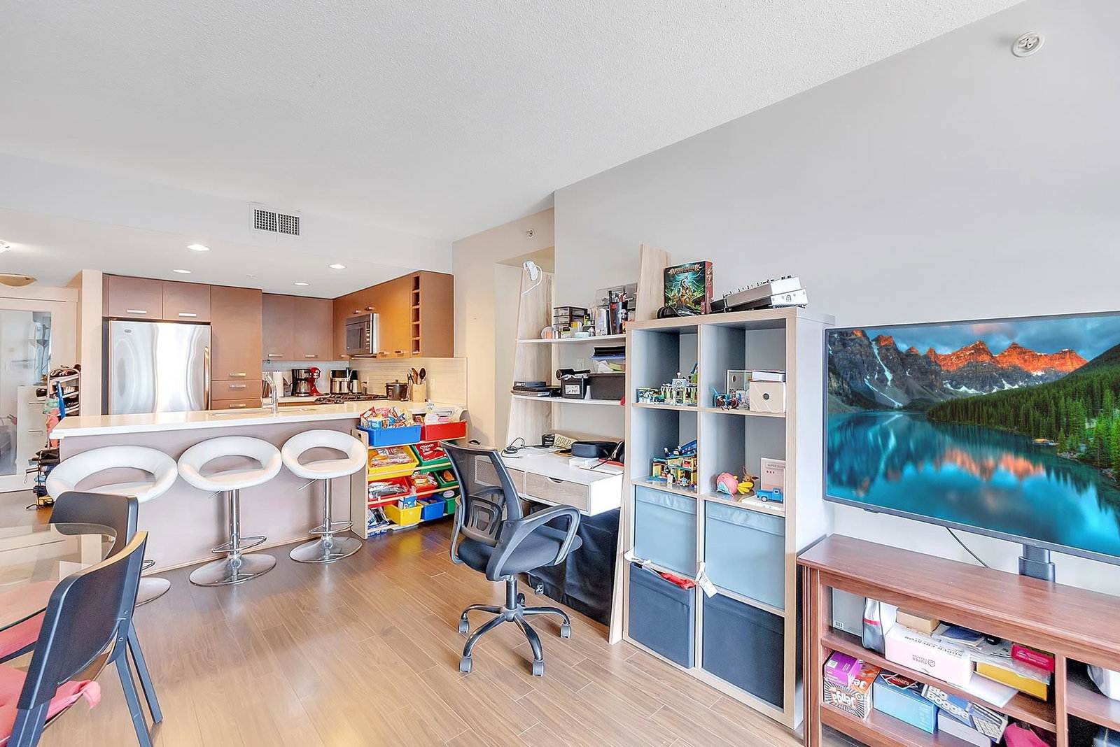 Listing Image 13