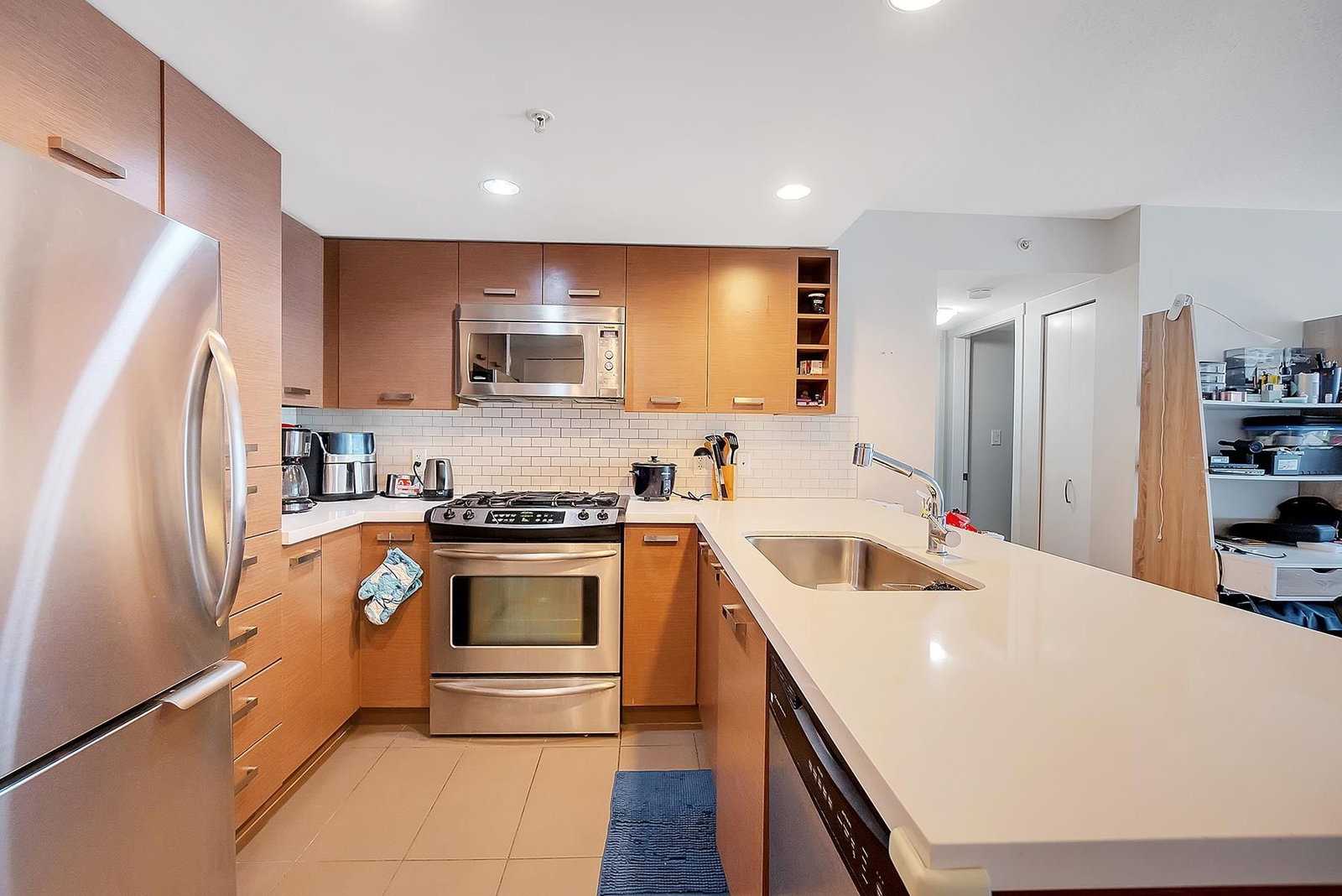 Listing Image 5