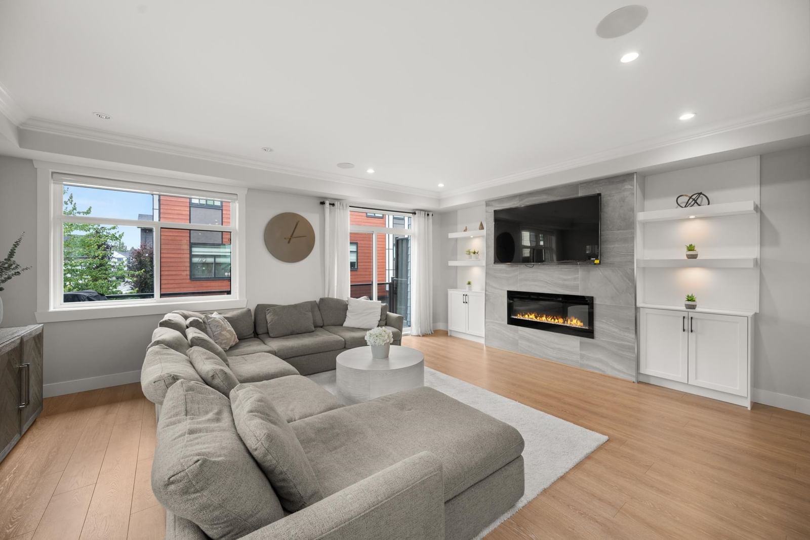 Listing Image 12