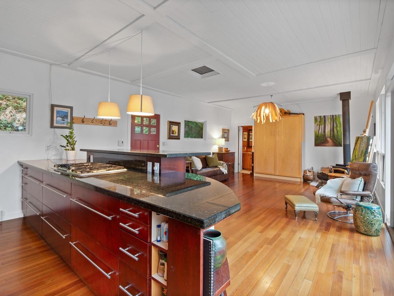 Listing Image 9