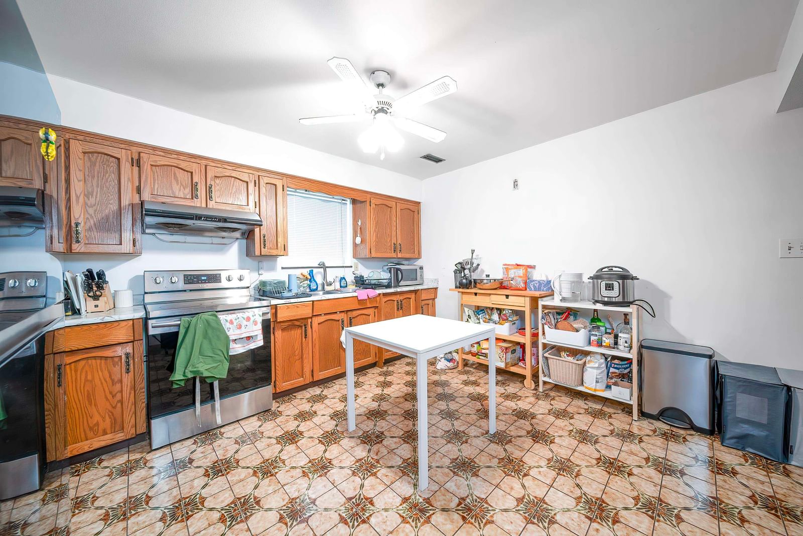 Listing Image 23