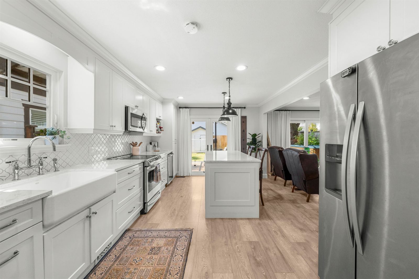 Listing Image 9