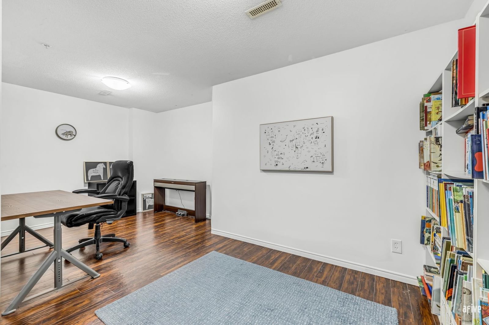 Listing Image 20