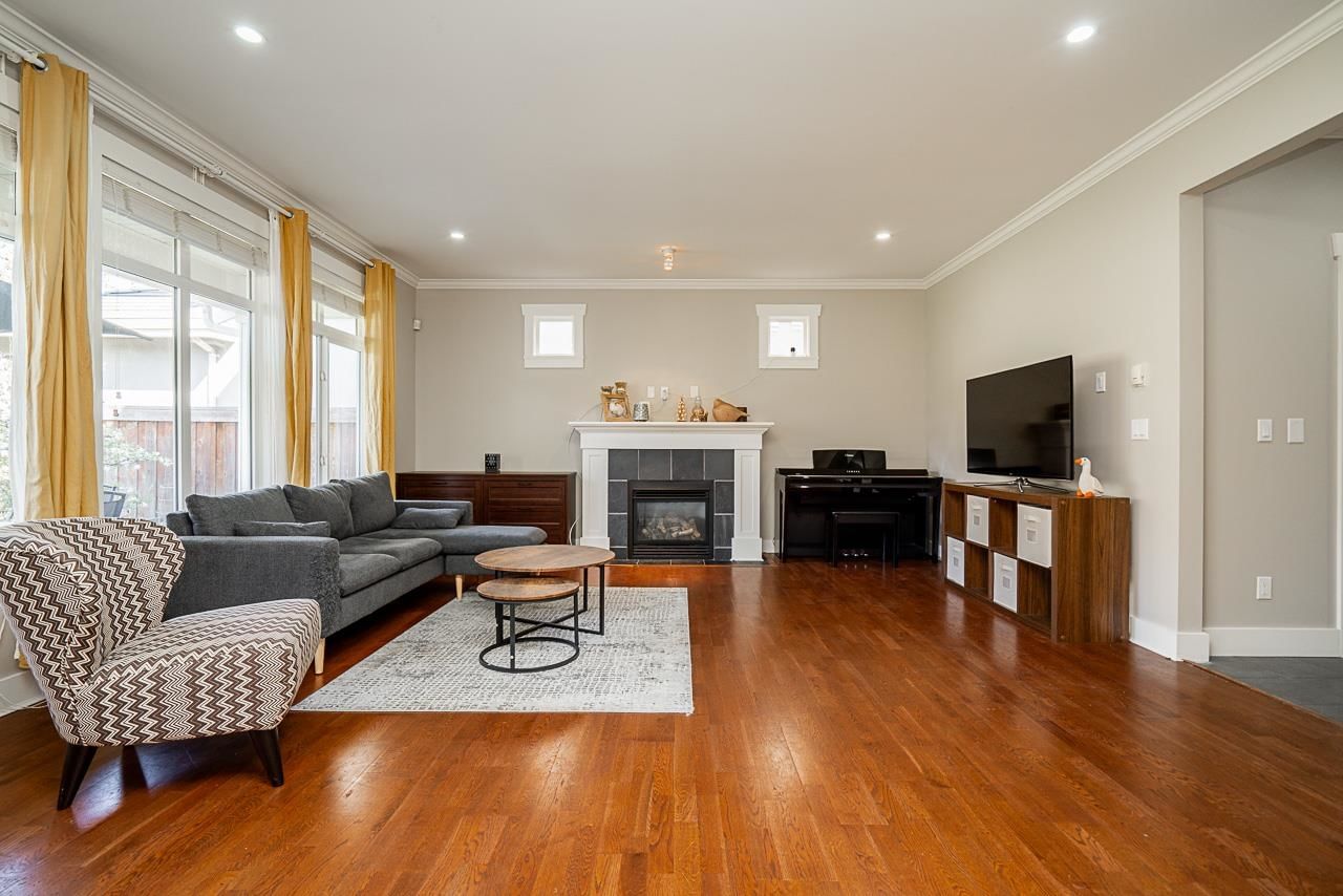 Listing Image 14