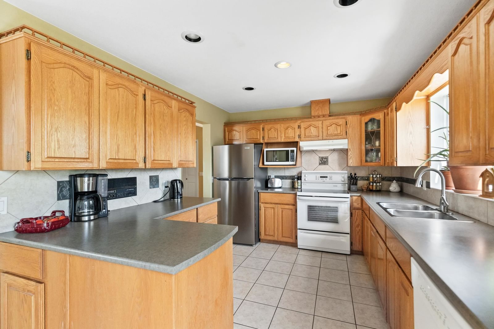 Listing Image 14