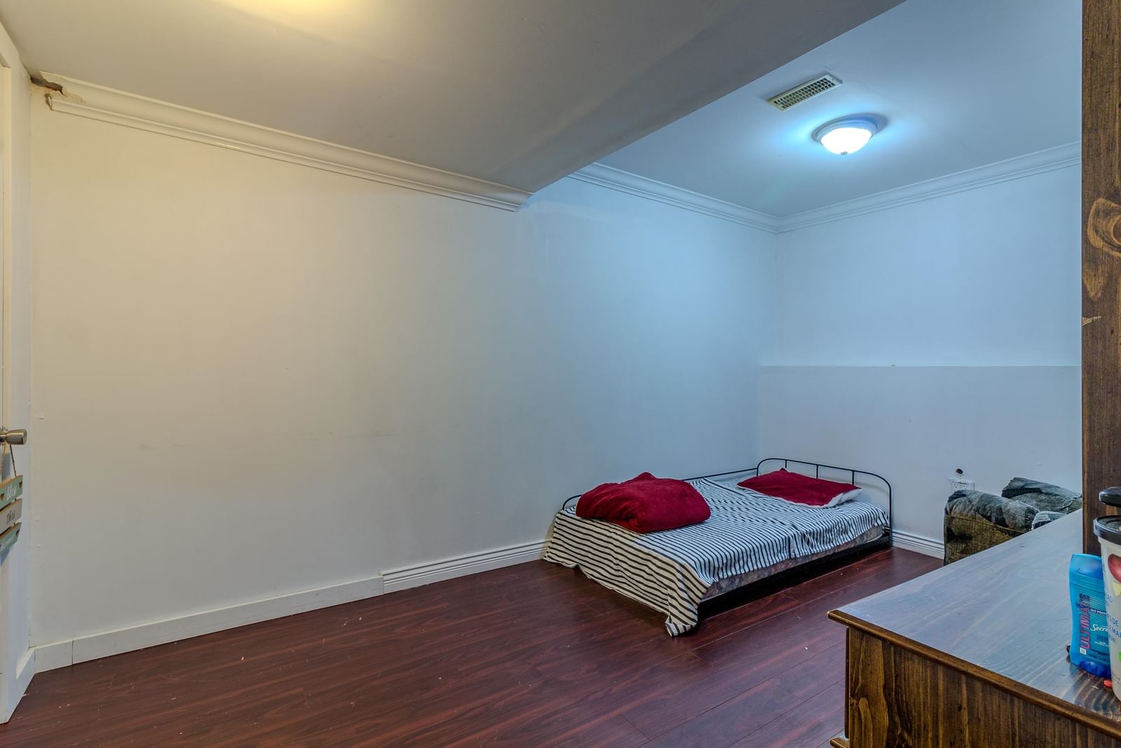 Listing Image 27