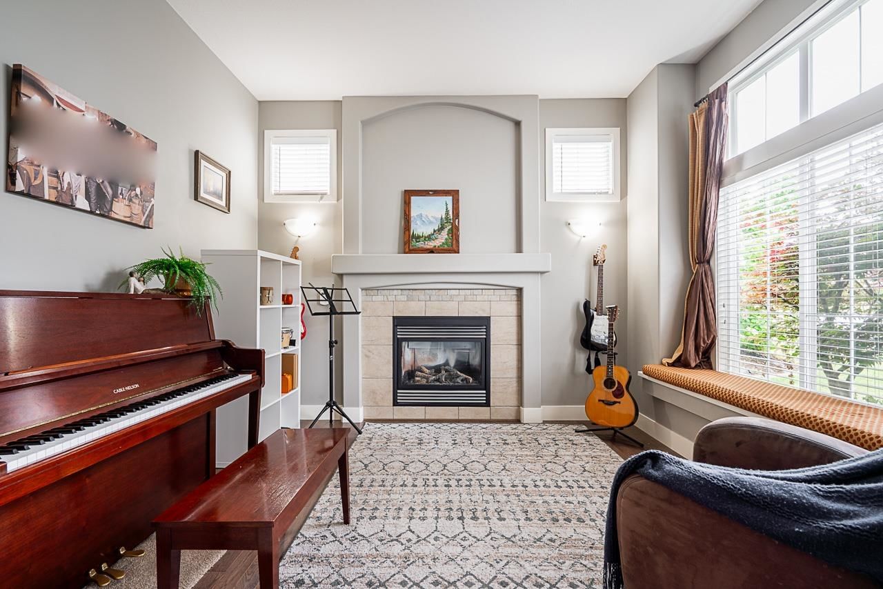 Listing Image 14