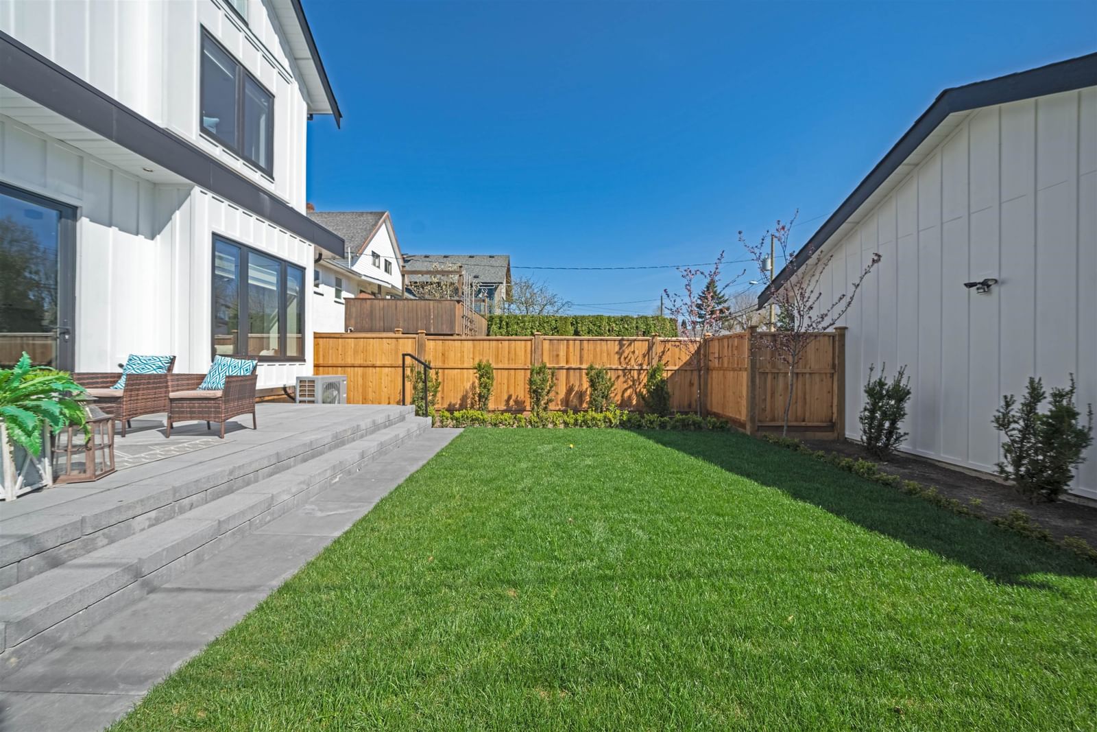 Listing Image 17