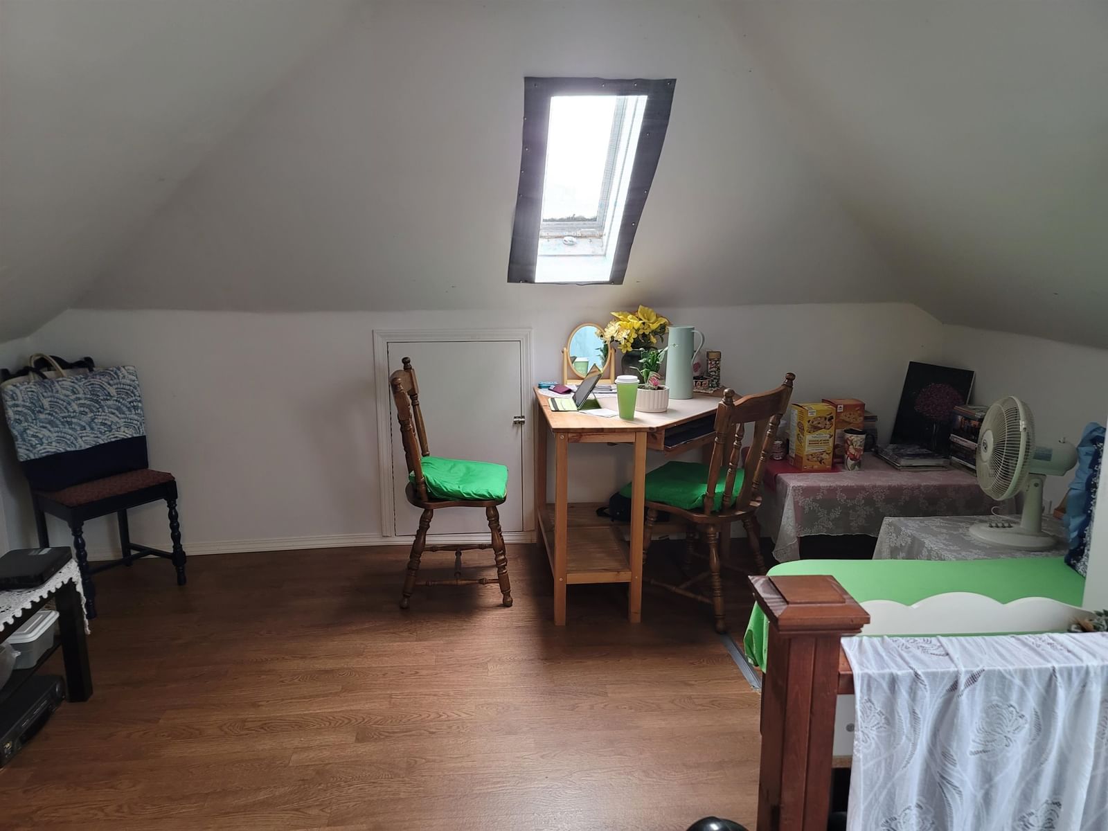 Listing Image 11