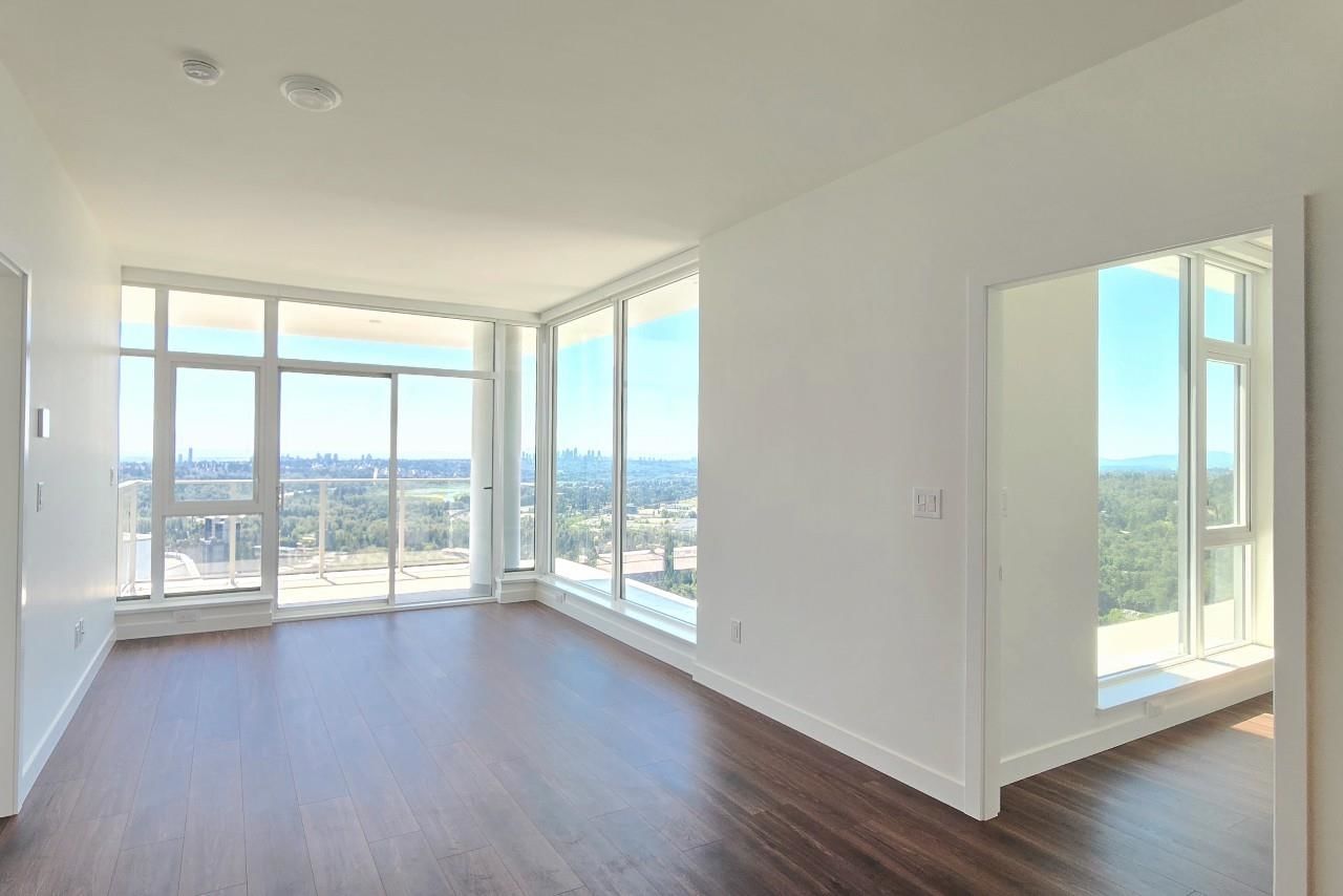 Listing Image 0