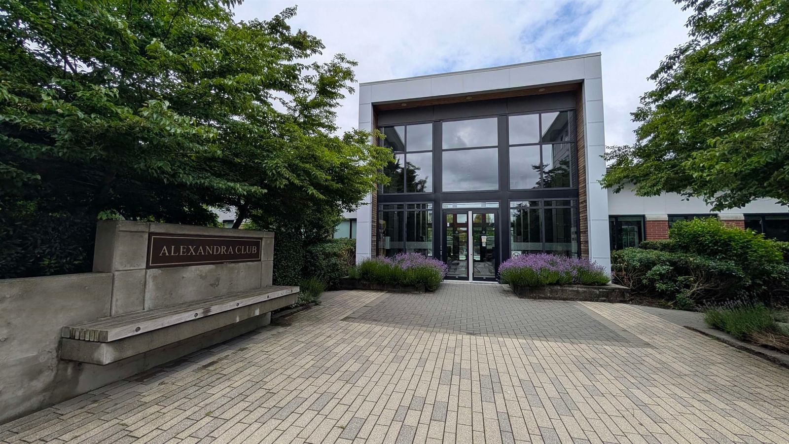 Listing Image 15
